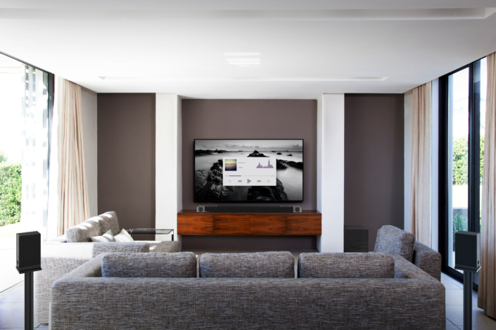 Living room with tv and sound bar on entertainment console